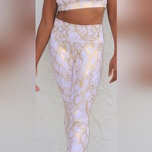 Fabletics Define PowerHold High-Waisted 7/8 Legging Size L Copper Foil Snake Clr